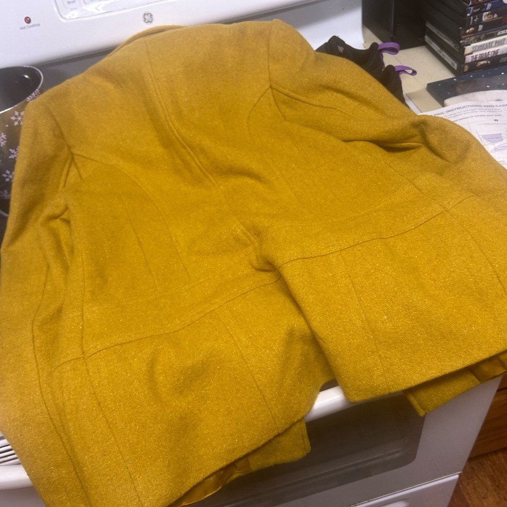 Blazer - Picture 3 of 3